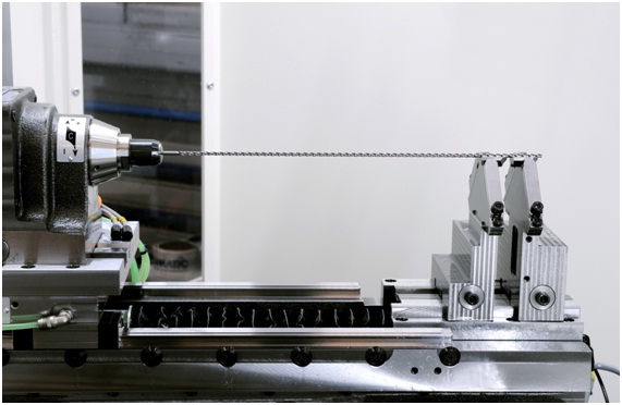 砥石自動交換システム搭載CNC6軸ロングドリル研削盤 GrindSmart 528XF