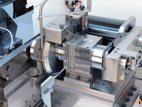 CNC3軸切削工具ブランク研削盤 ShapeSmart NP3